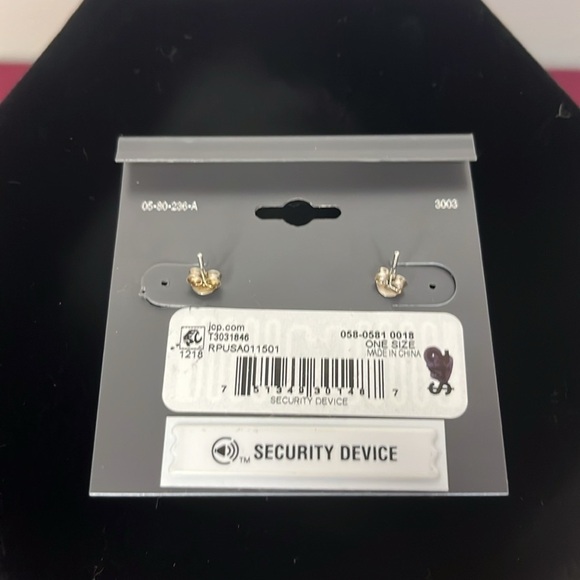 NWT Silver Treasures Sterling Silver Multicolor Crystal Pineapple Stud Earrings - Picture 4 of 5